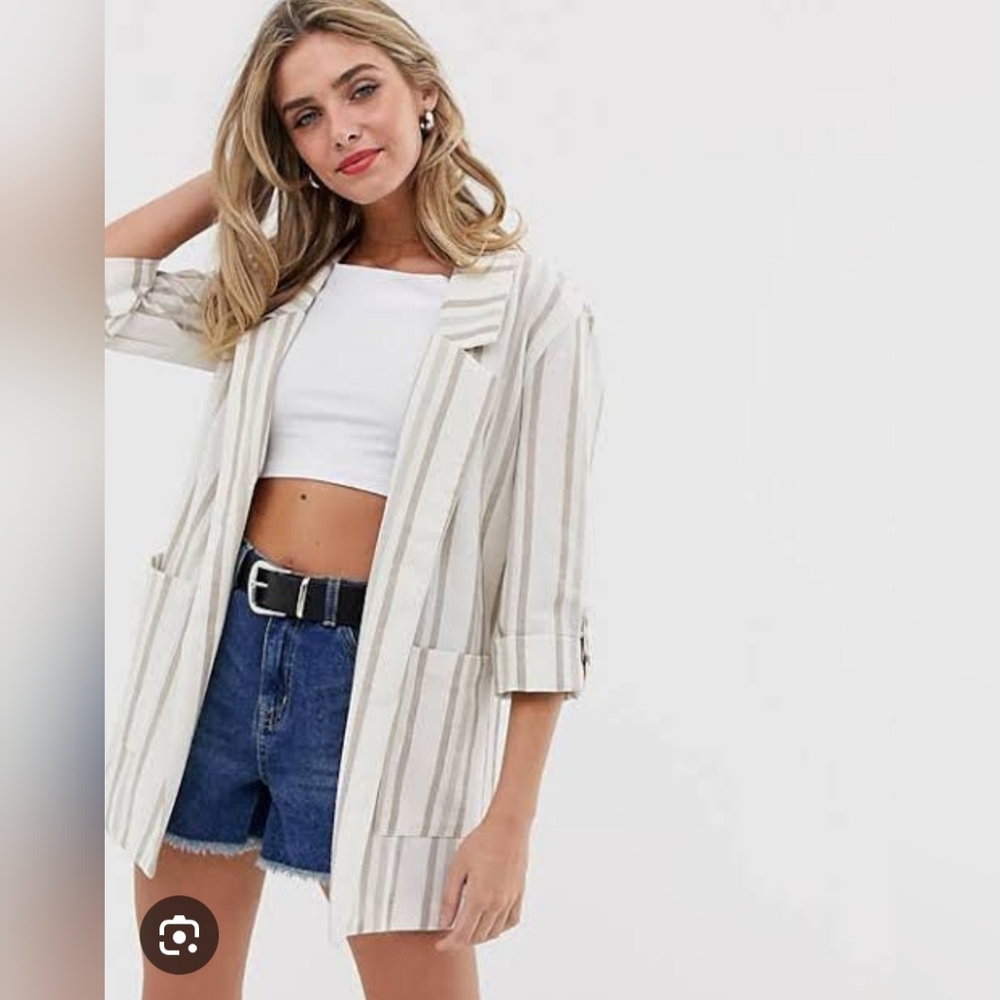 PULL & BEAR Lightweight Cream Striped Blazer. Size Small.